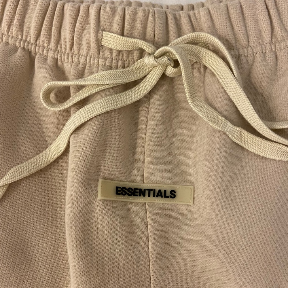 COPY - Essentials sweats - Picture 3 of 5